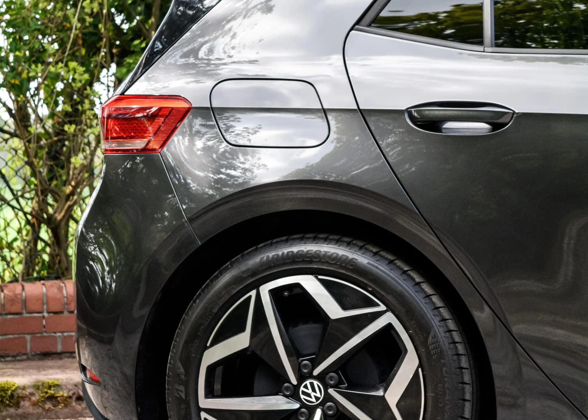 Rear of a grey Volkswagen ID.3